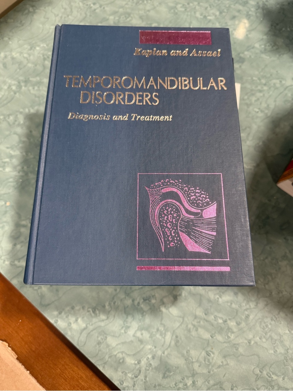 Temporomandibular Disorders - Diagnosis and Treatment (Navy Blue Hardcover)